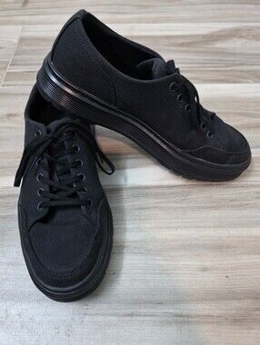 Dr Martens Brookline Canvas Shoes